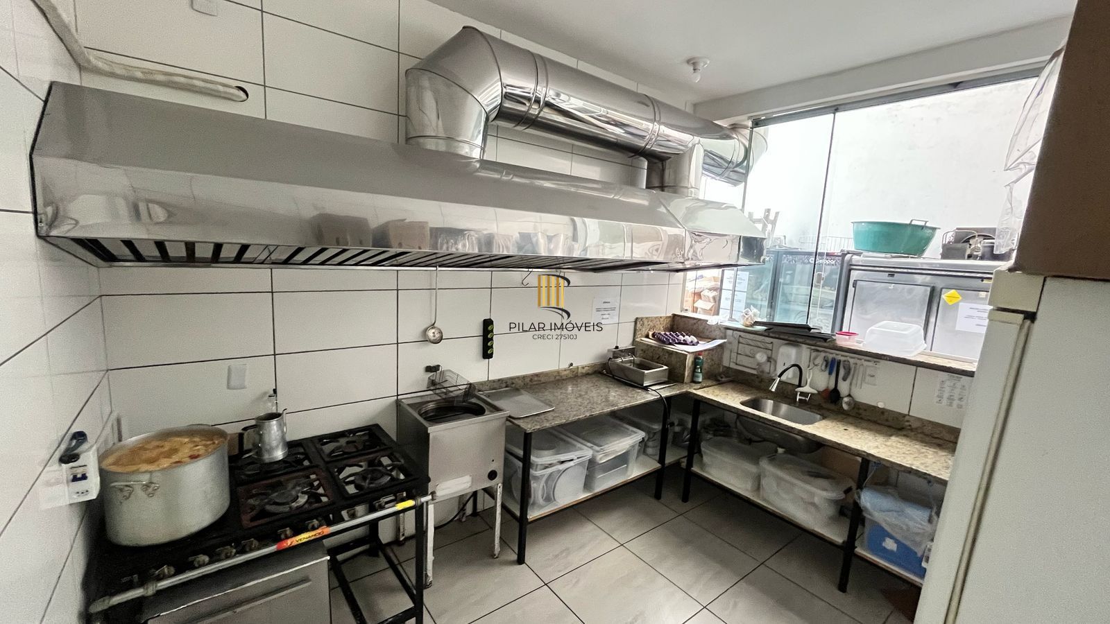 Excelente loja a venda bairro Tristeza, com 202m2. Aceita dação.