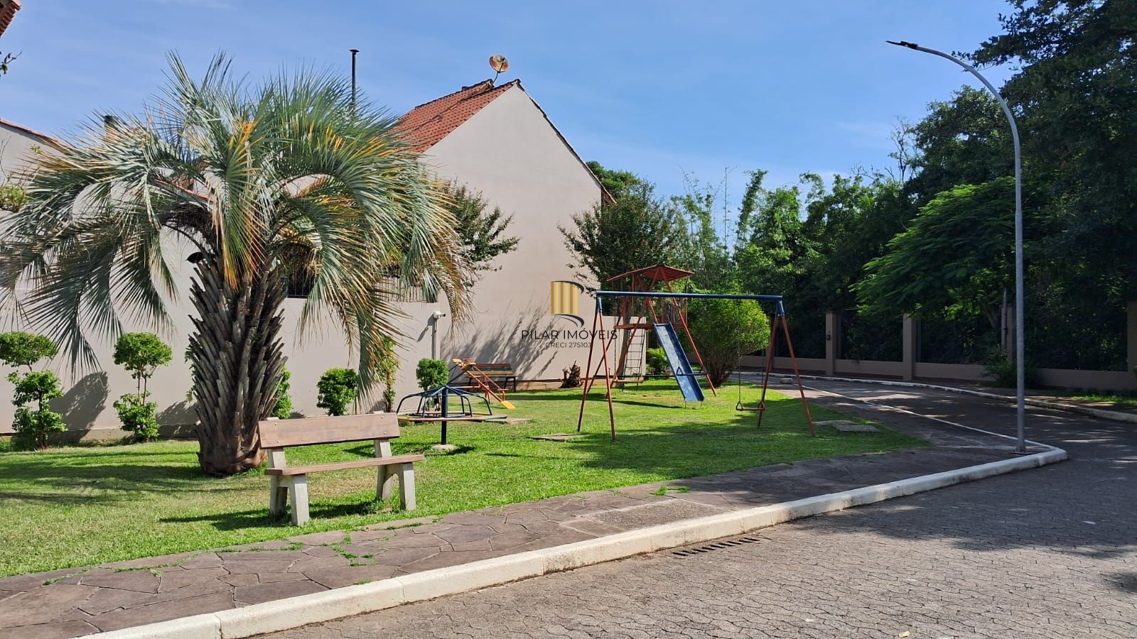 Casa de Condomínio 2 dormitórios no bairro Guarujá