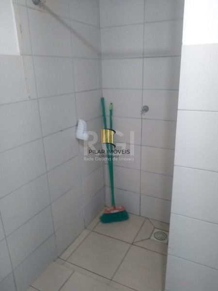 Apartamento em Porto Alegre, no bairro Restinga, com 2 dormitório(s), e 2 banhei