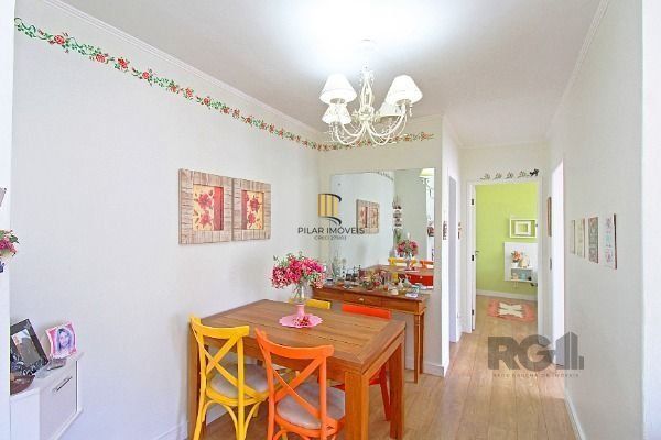 Apartamento em Porto Alegre, no bairro Vila Nova, com 2 dormitório(s), e 2 banhe