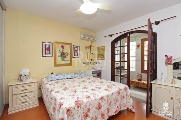 Casa Condominio para Venda - 150m², 4 dormitórios, sendo 1 suites, 2 vagas - Cri