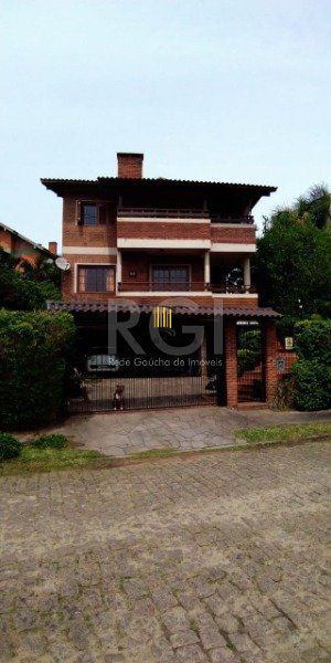 Casa para Venda - 320m², 3 dormitórios, sendo 1 suites, 2 vagas - Imperial Parqu