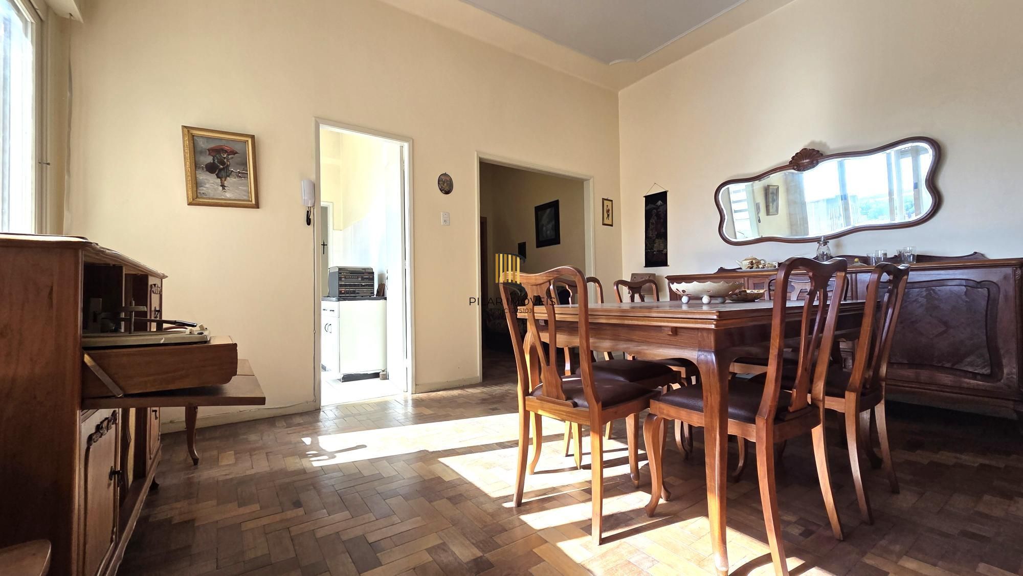 Excelente apartamento semi mobiliado com 87m2 e 2 dormitórios.