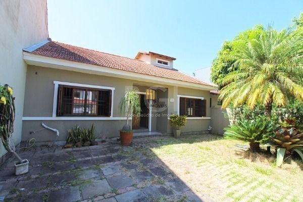 Casa para Venda - 155m², 3 dormitórios, 1 vaga - Guarujá