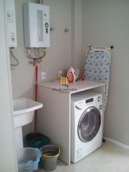 Casa no TerraVille com 3 dormitórios sendo 2 suítes.