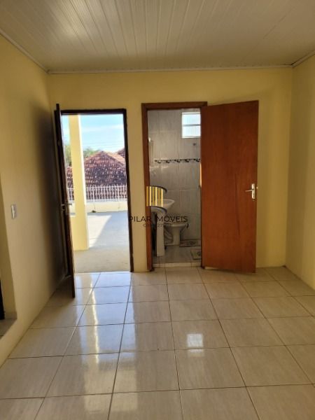 Casa em Porto Alegre, no bairro Cavalhada, com 6 dormitório(s), e 6 banheiros, à