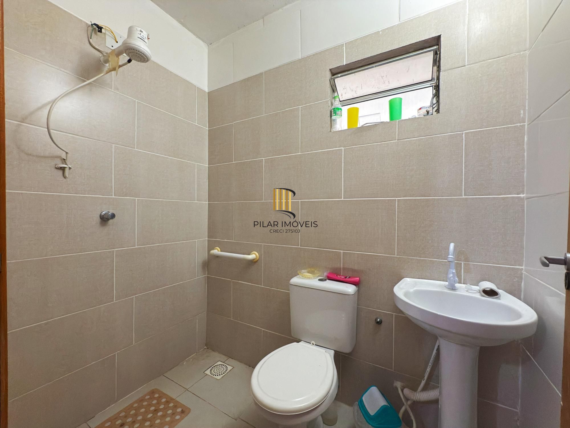 Casa para Venda - 190m², 3 dormitórios, sendo 1 suites, 3 vagas - Nonoai