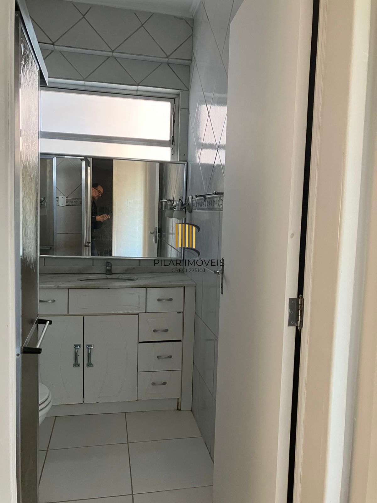 Apartamento de 2 dormitórios no Bairro Floresta