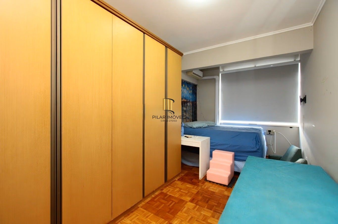 Amplo apartamento de 130m² privativos no Centro Histórico de Porto Alegre.