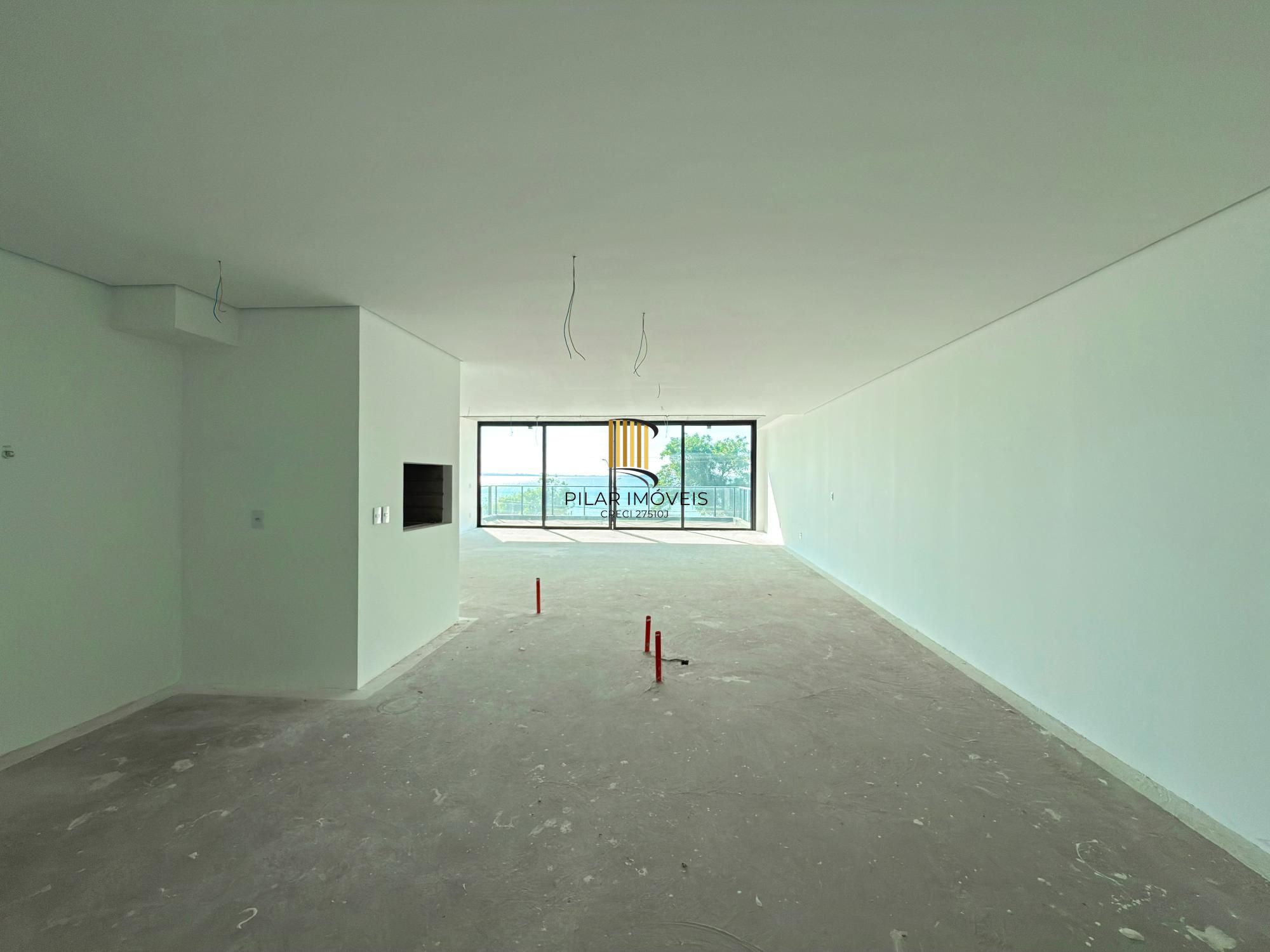 Belíssimo apartamento com projeto diferenciado e vista deslumbrante para o pôr do sol.