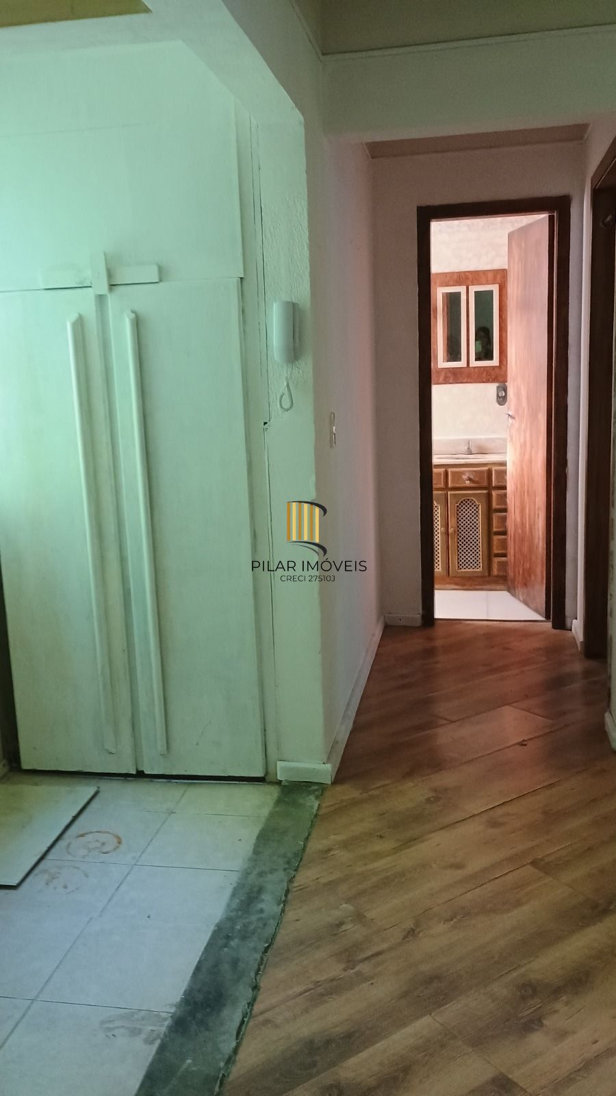 Apartamento 2 dormitórios no Bairro Jardim Carvalho.