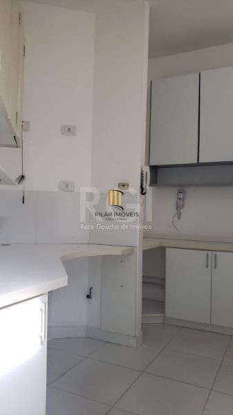 Conjunto/Sala em Porto Alegre, no bairro Menino Deus, e 0 banheiros, à venda.