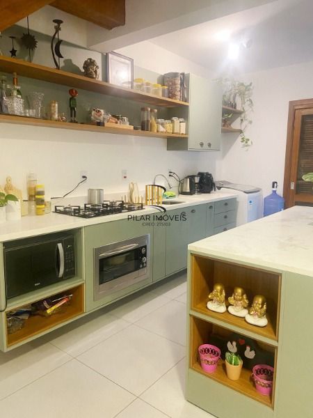 Casa para Venda - 108.8m², 2 dormitórios, sendo 2 suites, 1 vaga - Teresópolis