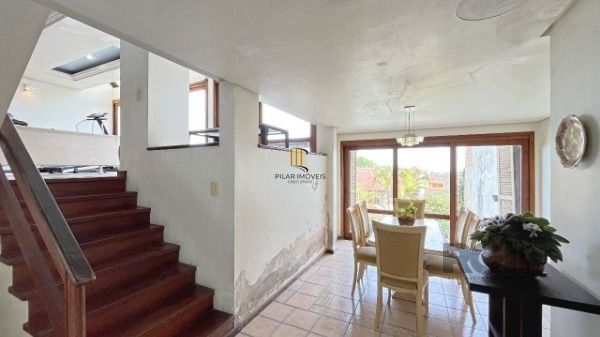 Casa em Porto Alegre, no bairro Ipanema, com 3 dormitório(s), à venda.