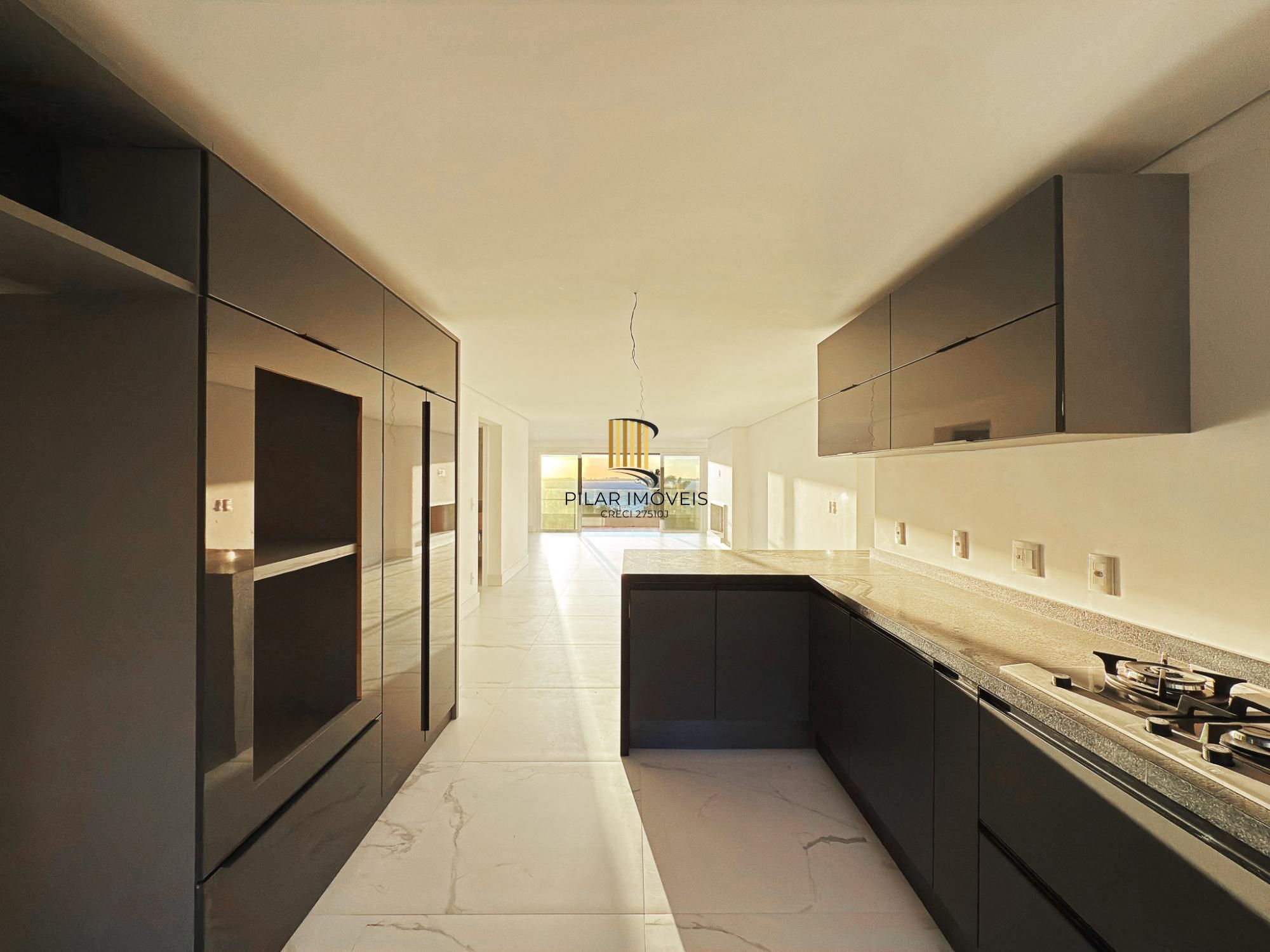 Belíssimo apartamento no Bairro Vila Conceição com 193m² privativos, 3 suítes e 4 vagas de garagem, no condomínio Altos da Chácara.