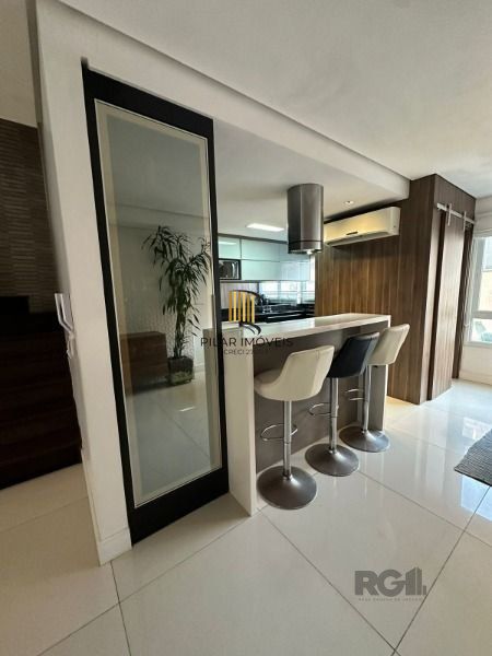 Casa Condominio em Porto Alegre, no bairro Tristeza, com 3 dormitório(s), e 3 ba