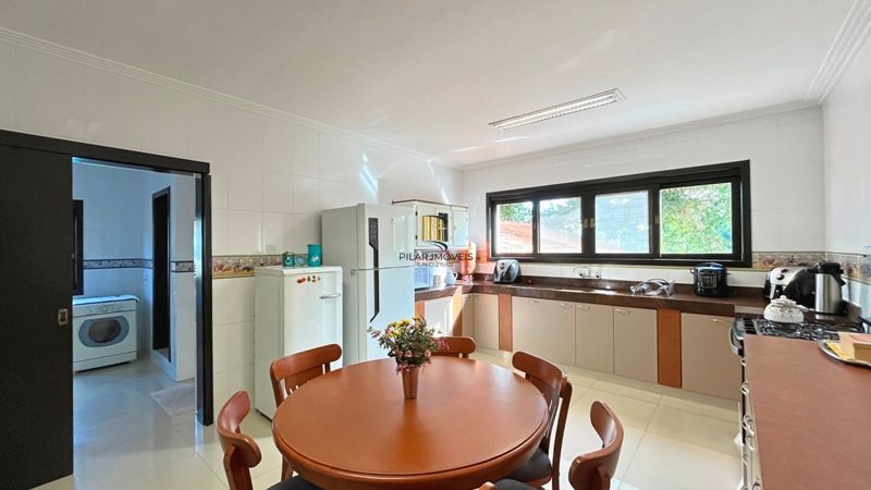 Altos do lago- Com 3 dormitórios, 3 vagas , piscina , Linda e ampla casa em cond