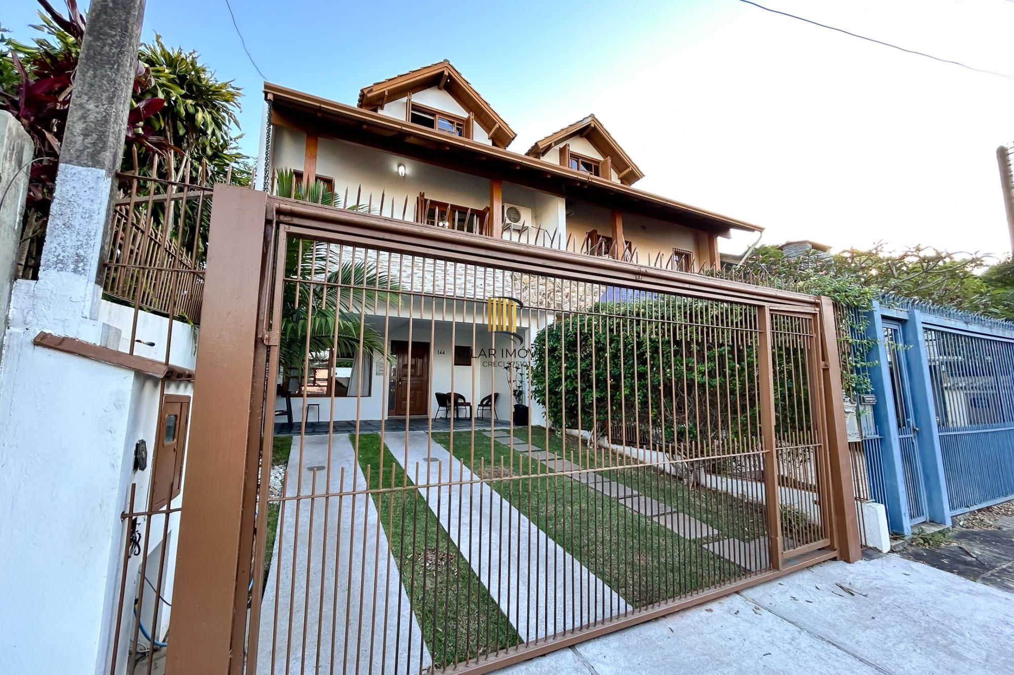 Casa 3 dormitórios no bairro Espírito Santo