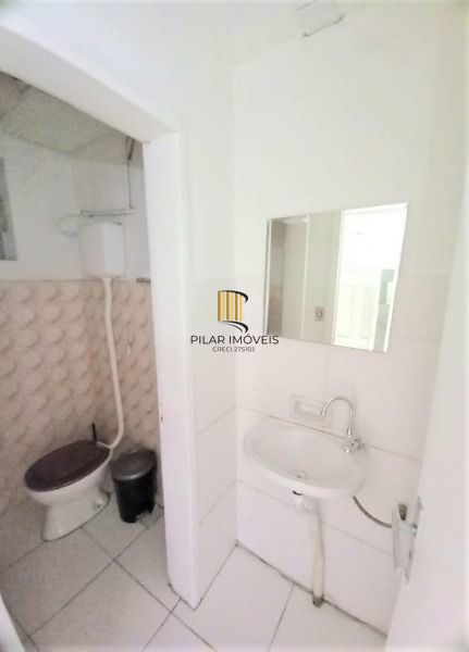 Loja em Porto Alegre, no bairro Tristeza, à venda.