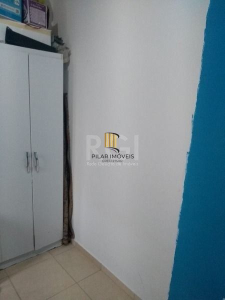 Apartamento em Porto Alegre, no bairro Restinga, com 2 dormitório(s), e 2 banhei