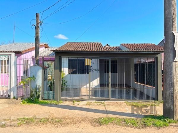 Casa em Porto Alegre, no bairro Restinga, com 2 dormitório(s),