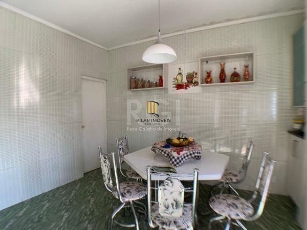 Casa para Venda - 333m², 3 dormitórios, sendo 1 suites, 4 vagas - Ipanema