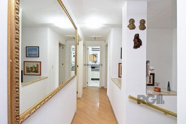 Casa Condominio para Venda - 201m², 3 dormitórios, sendo 1 suites, 2 vagas - Tri