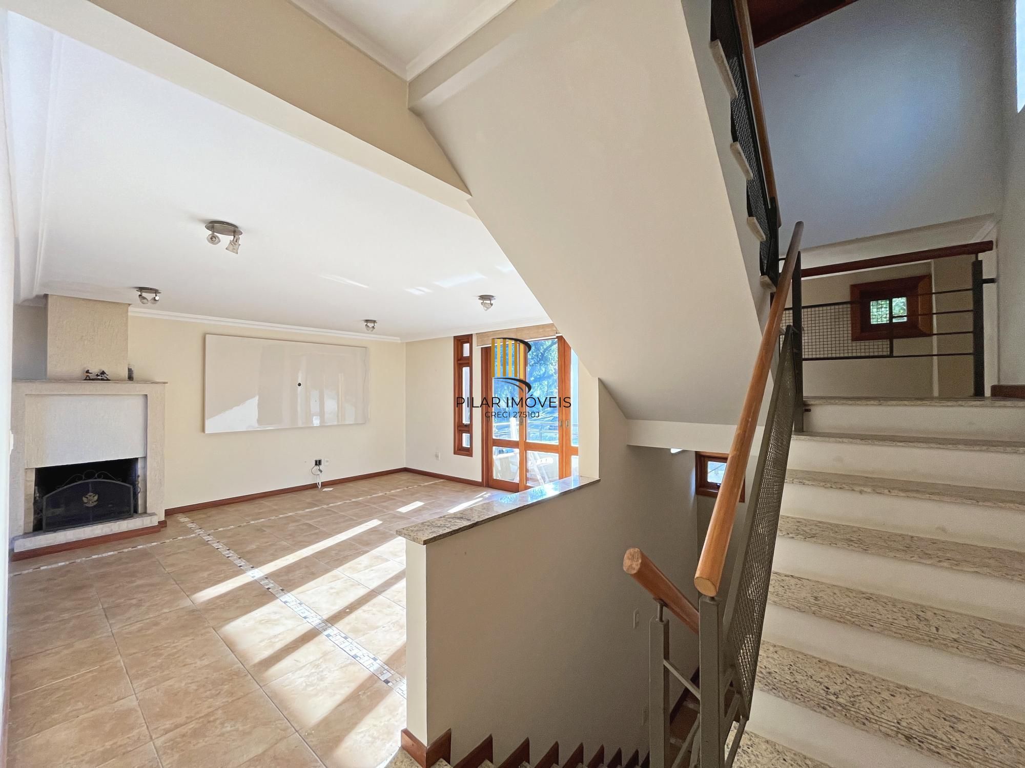 Casa em Condomínio no Jardim Isabel com 270m², 3 dormitórios, 4 vagas