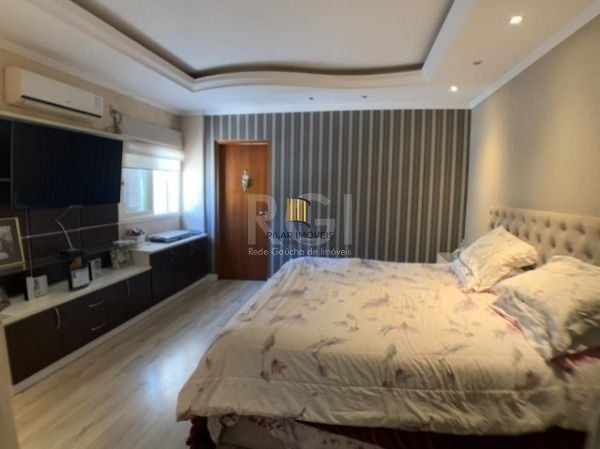 Casa para Venda - 333m², 3 dormitórios, sendo 1 suites, 4 vagas - Ipanema