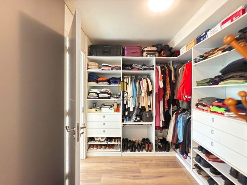 Linda Residência com 3 dormitórios e 1 suíte no Bairro Tristeza para venda.