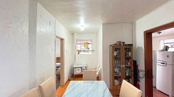 Casa em Porto Alegre, no bairro Cavalhada, com 4 dormitório(s), e 4 banheiros, à