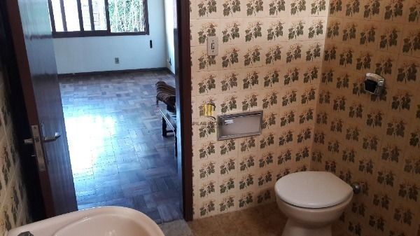 Casa para Venda - 200m², 3 dormitórios, sendo 1 suites, 4 vagas - Ipanema