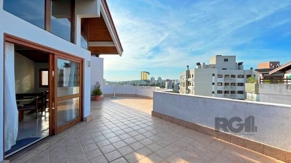 Ótima Cobertura Duplex com 233,00 m² Privativos no Miolo do Bairro Tristeza