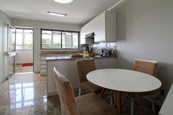 Apartamento em Porto Alegre, no bairro Santa Tereza, com 3 dormitório(s), e 3 ba