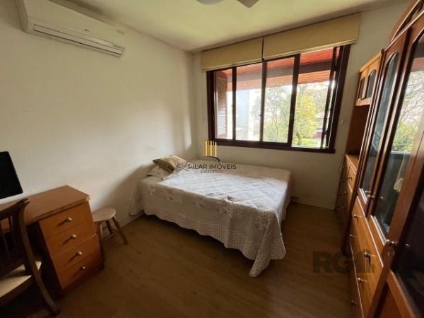 Casa em Porto Alegre, no bairro Vila Assunção, com 3 dormitório(s), à venda.