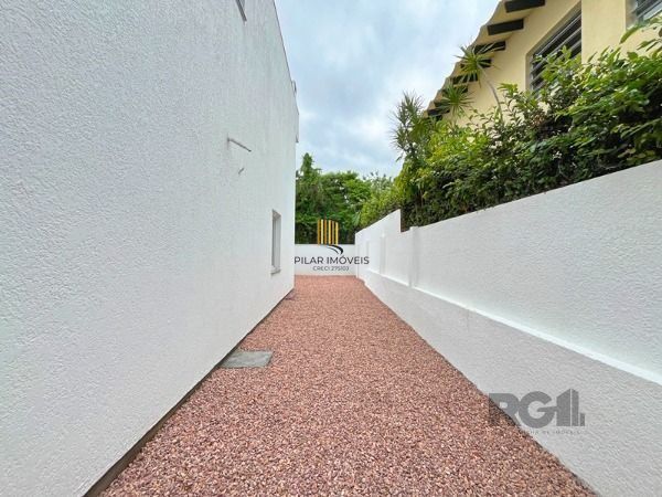 Casa em Porto Alegre, no bairro Vila Conceição, com 3 dormitório(s), à venda.