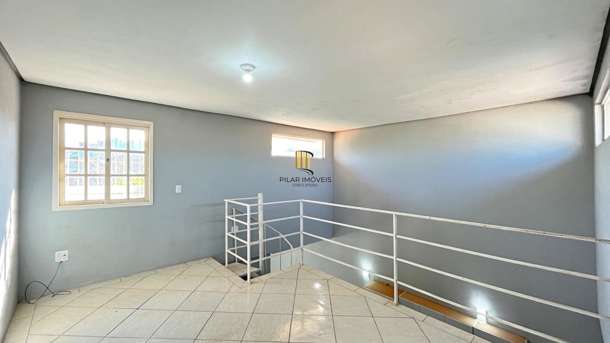 Casa para Venda - 70m², 2 dormitórios, 2 vagas - Hípica