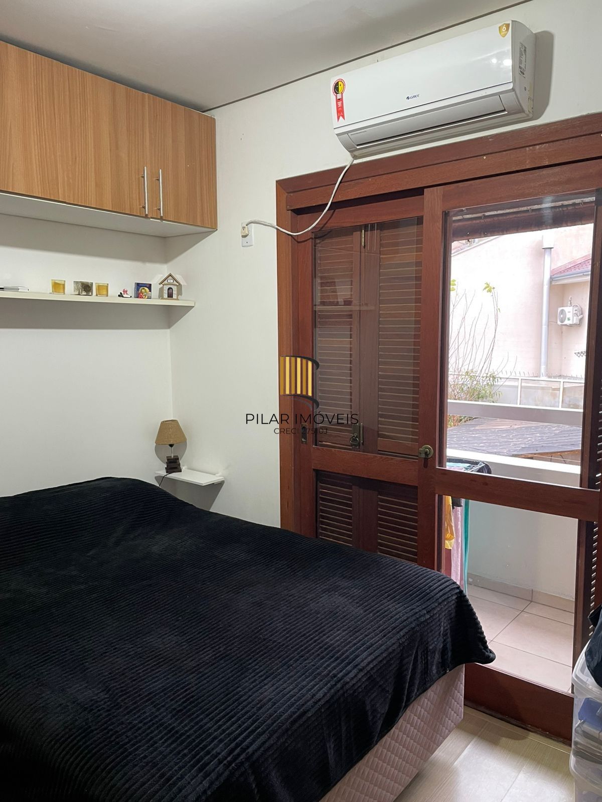 CASA EM CONDOMÍNIO FECHADO NO IPANEMA COM 2 DORMITORIOS 3 BANHEIROS