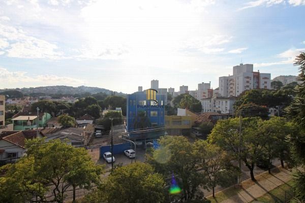 Apartamento em Porto Alegre, no bairro Cristal, com 2 dormitório(s), e 2 banheir