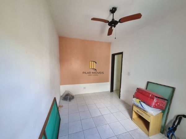 Sobrado em Porto Alegre, no bairro Ponta Grossa, com 4 dormitório(s), e 4 banhei