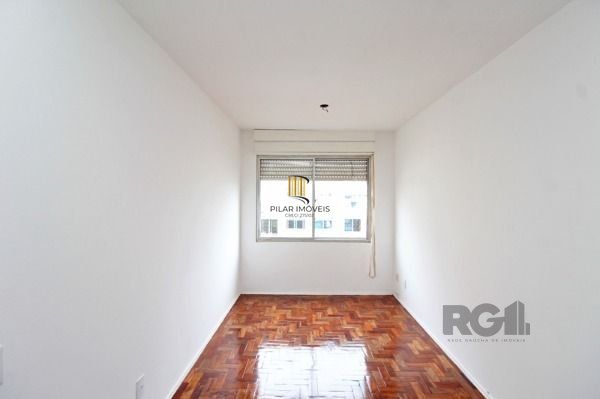 Apartamento em Porto Alegre, no bairro Tristeza, com 2 dormitório(s), e 2 banhei