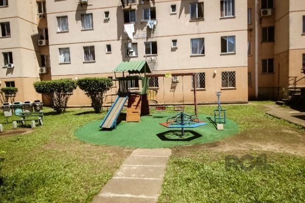 Apartamento em Porto Alegre, no bairro Vila Nova, com 2 dormitório(s), e 2 banhe
