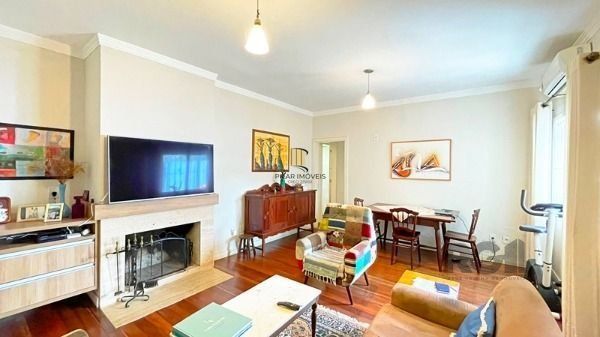 Casa em Porto Alegre, no bairro Ipanema, e 0 banheiros, à venda.