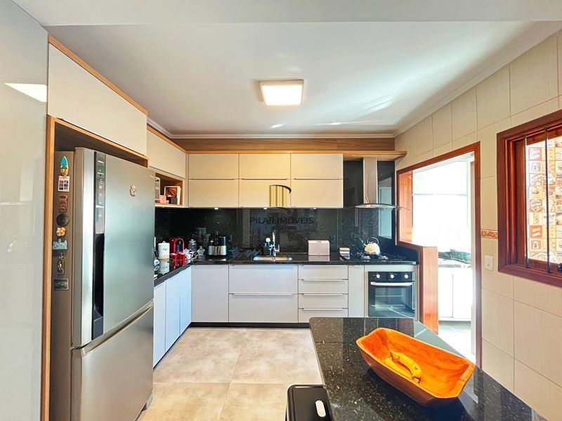 Casa Residencial com 3 dormitórios à Venda na Hípica.