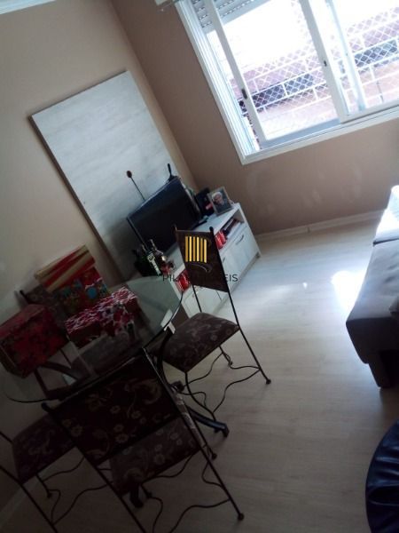 Apartamento 2 dormitórios à venda Camaquã Porto Alegre/RS