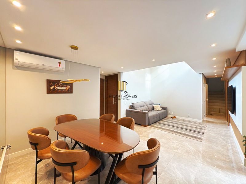 Casa contemporânea, 4 d, sendo 2 suítes, uma no térreo,206 m² , bairro tristeza