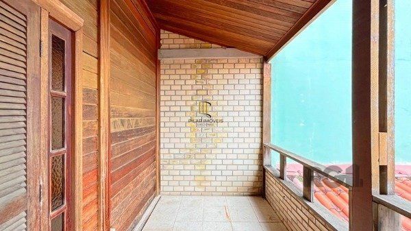 Casa em Porto Alegre, no bairro Ipanema, com 3 dormitório(s), e 3 banheiros