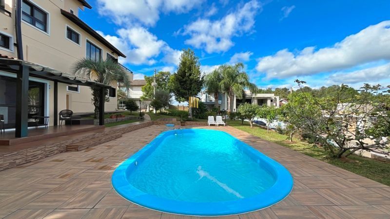 Altos do lago- Com 3 dormitórios, 3 vagas , piscina , Linda e ampla casa em cond