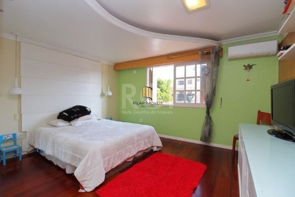 Casa para Venda - 154m², 3 dormitórios, sendo 1 suites, 4 vagas - Ipanema