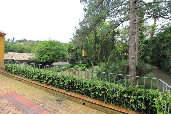 Casa em Porto Alegre, no bairro Pedra Redonda, com 7 dormitório(s), e 7 banheiro